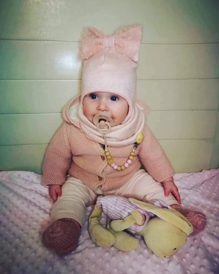 Kepurė su raišteliais Toli 4