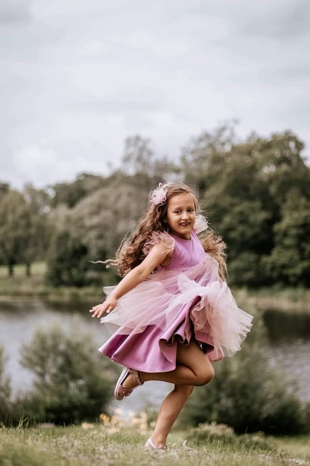 Proginė suknelė mergaitei Plunksnelė 4